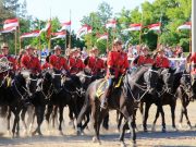 RCMP Musical Ride perform patterns on the Beachburg ball diamond